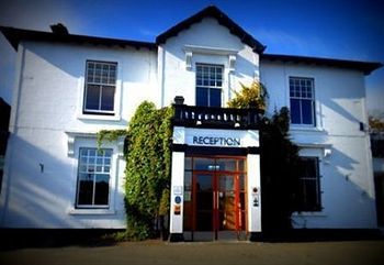 Hotel House 3*